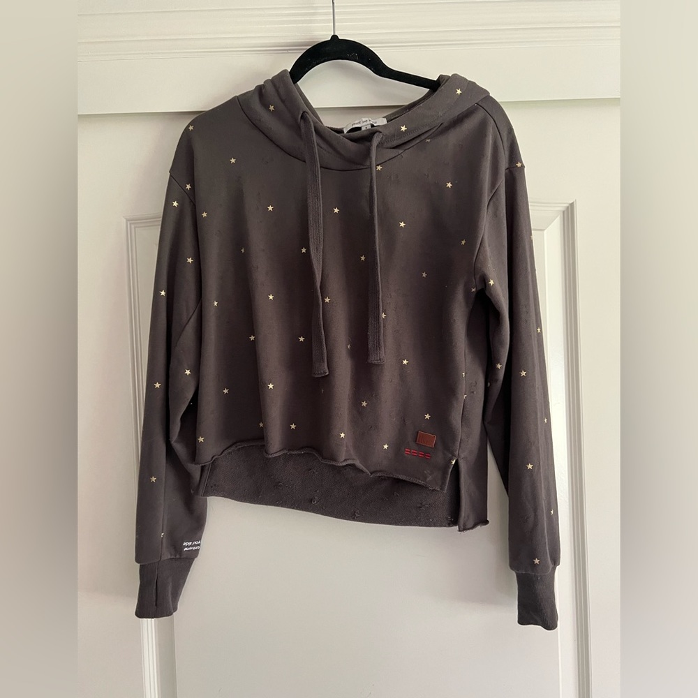 Peace Love World Cropped Gray Star Gold Sweatshirt Small